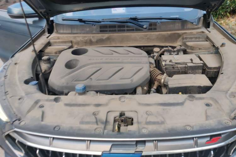 Used CHANGAN OSHAN X5 2021 1.5T DCT Prestige Edition Engine Bay