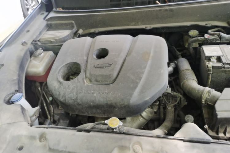 Used CHANGAN OSHAN X5 2021 1.6L CVT Comfort Model Engine Bay