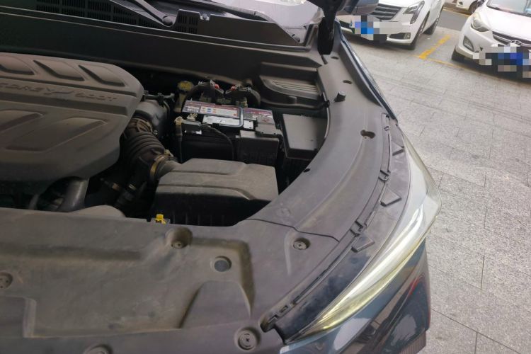 Used CHANGAN OSHAN X5 2021 1.5T DCT Prestige Edition Engine Bay Left
