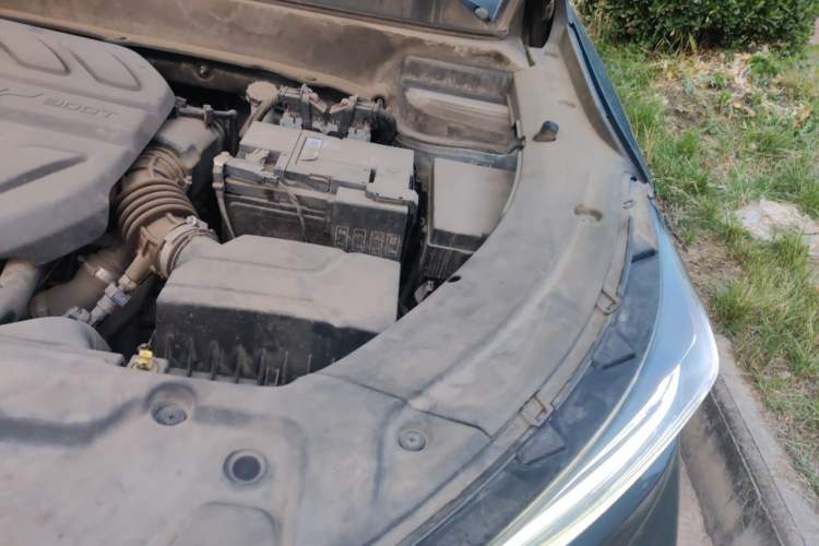 Used CHANGAN OSHAN X5 2021 1.5T DCT Prestige Edition Engine Bay Left