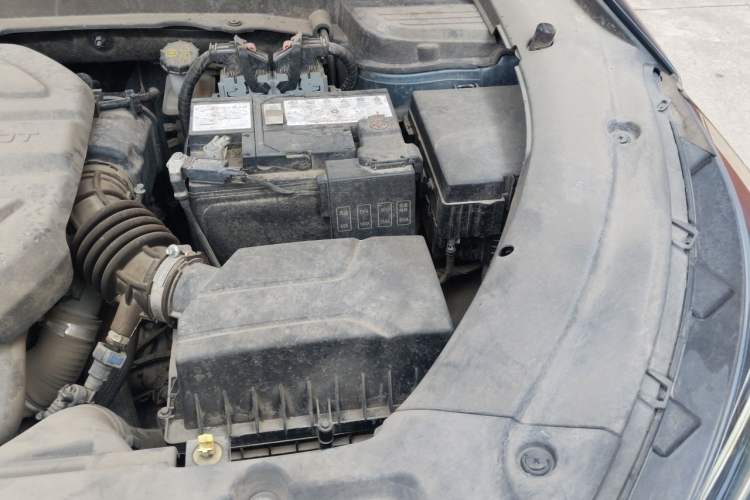 Used CHANGAN OSHAN X5 2021 1.5T DCT Prestige Edition Engine Bay Left