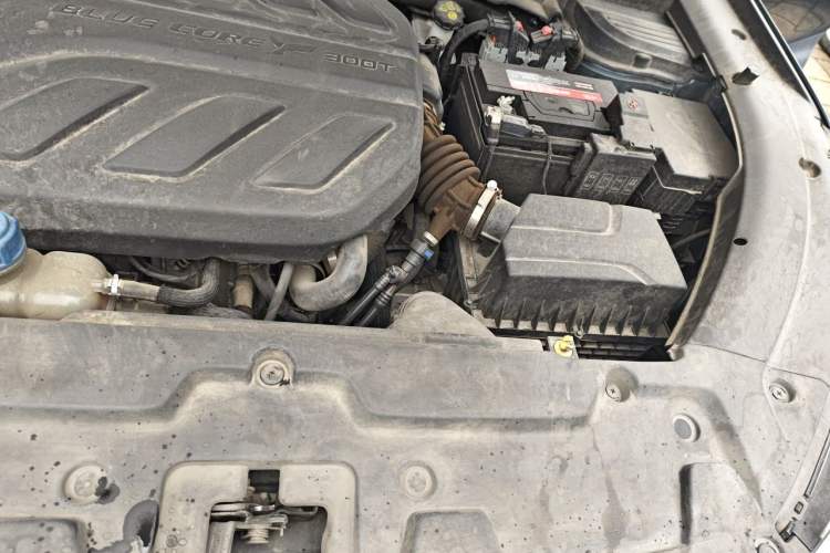 Used CHANGAN OSHAN X5 2021 1.5T DCT Flagship Edition Engine Bay Left