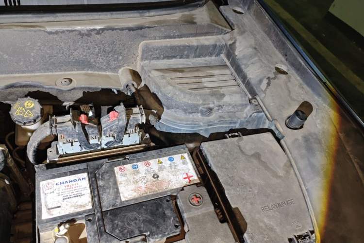 Used CHANGAN OSHAN X5 2021 1.5T DCT Prestige Edition Engine Bay Left