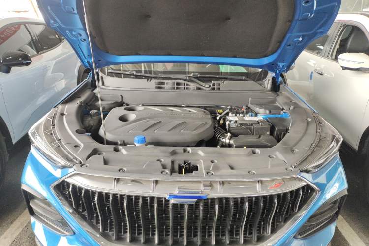 Used CHANGAN OSHAN X5 2021 1.5T DCT Prestige Edition Engine Bay