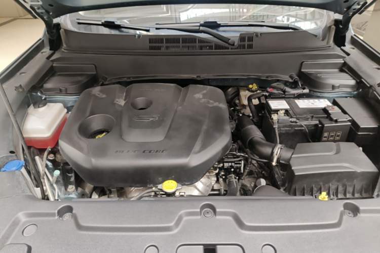 Used CHANGAN OSHAN X5 2021 1.6L CVT Comfort Model Engine Bay