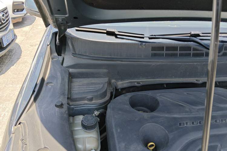 Used CHANGAN OSHAN X5 2021 1.5T DCT Flagship Edition Engine Bay Right