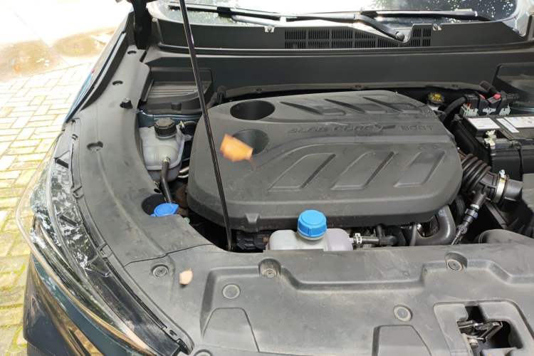 Used CHANGAN OSHAN X5 2021 1.5T DCT Prestige Edition Engine Bay Right