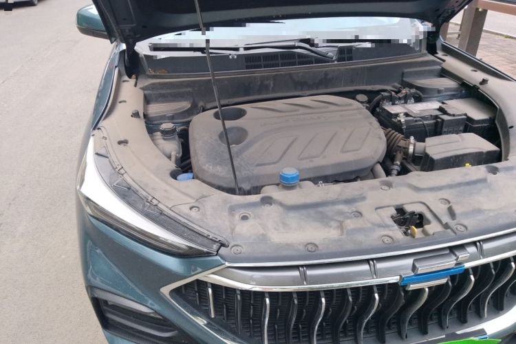 Used CHANGAN OSHAN X5 2021 1.5T DCT Prestige Edition Engine Bay Right