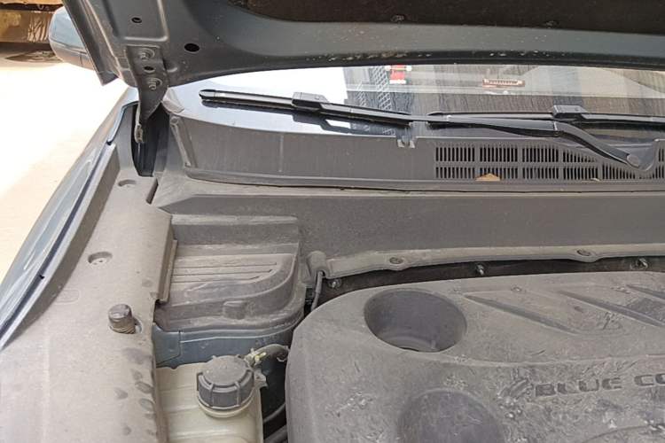 Used CHANGAN OSHAN X5 2021 1.5T DCT Luxury Edition Engine Bay Right