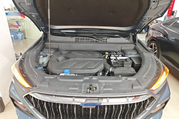 Used CHANGAN OSHAN X5 2021 Revised Version 1.5T DCT Luxury Edition Engine Bay