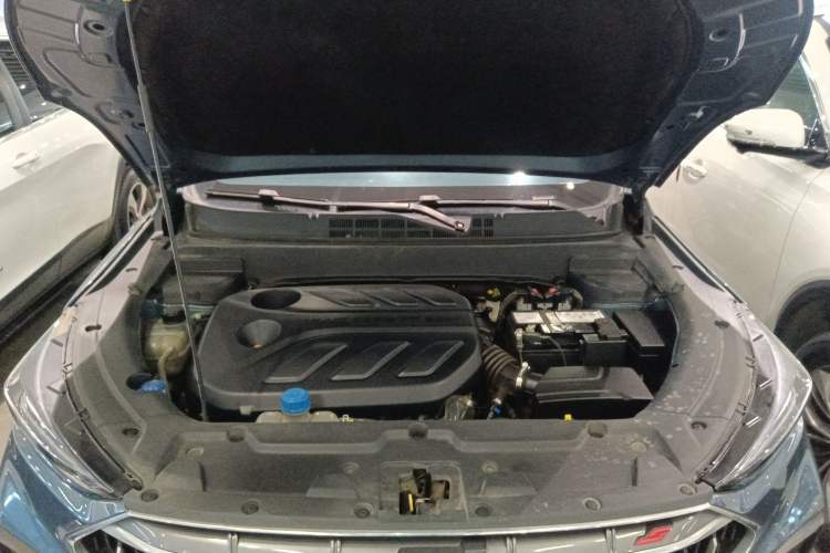 Used CHANGAN OSHAN X5 2021 1.5T DCT Luxury Edition Engine Bay