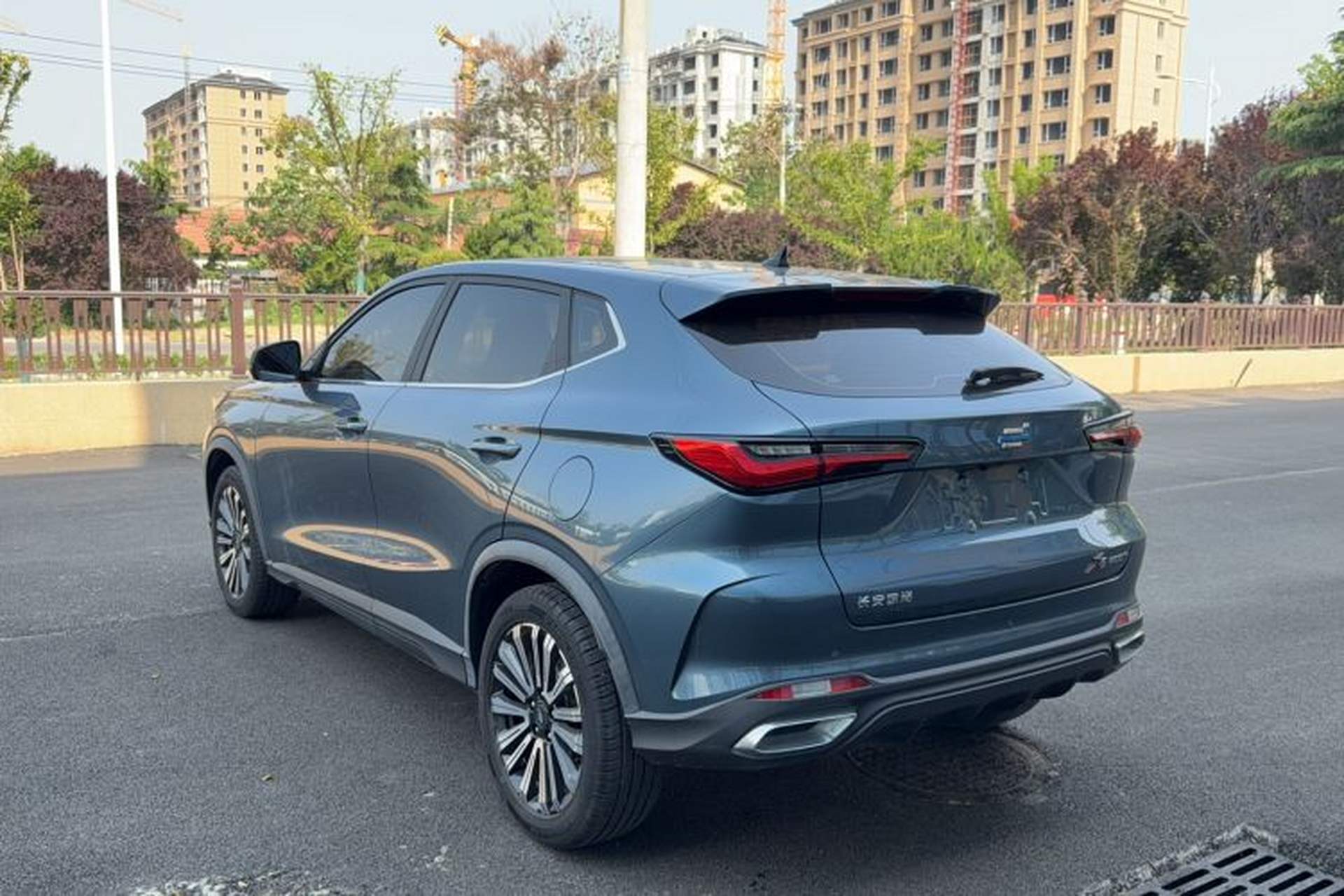 Used CHANGAN OSHAN X5 2021 1.5T DCT Prestige Edition Exterior 2