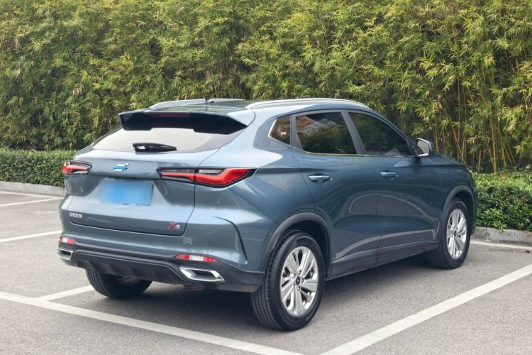 Used CHANGAN OSHAN X5 2021 1.6L CVT Luxury Model Exterior 3