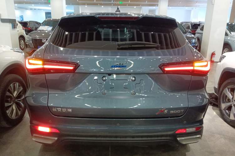 Used CHANGAN OSHAN X5 2021 1.5T DCT Luxury Edition Exterior 4