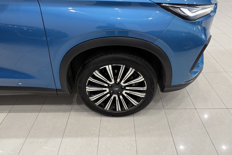 Used CHANGAN OSHAN X5 2021 Revised Version 1.5T DCT Luxury Edition Exterior 9