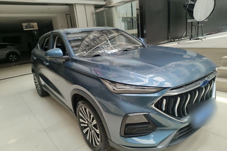 Used CHANGAN OSHAN X5 2021 1.6L CVT Comfort Model Front Right 45 Deg