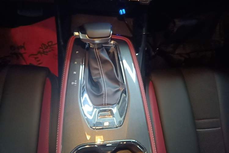 Used CHANGAN OSHAN X5 2021 Revised Version 1.5T DCT Luxury Edition Gear Lever