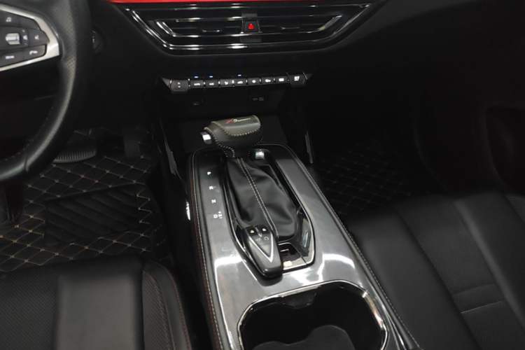 Used CHANGAN OSHAN X5 2021 1.5T DCT Prestige Edition Gear Lever