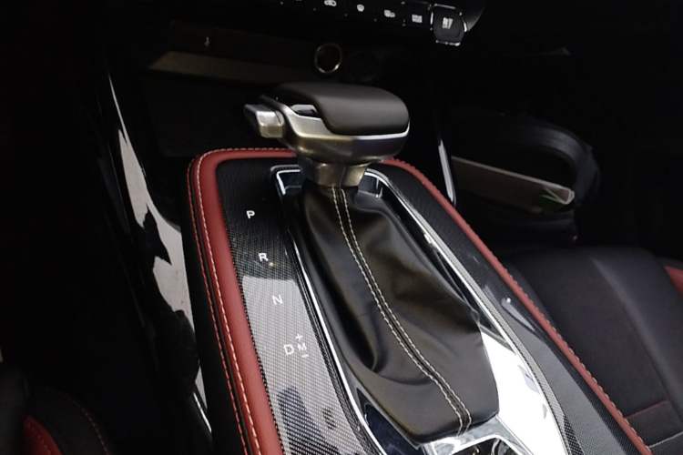Used CHANGAN OSHAN X5 2021 1.5T DCT Prestige Edition Gear Lever