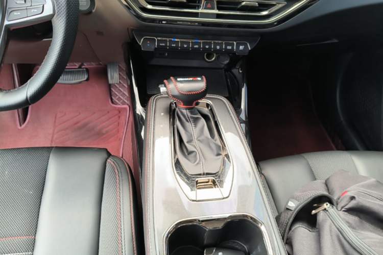Used CHANGAN OSHAN X5 2021 Revised Version 1.5T DCT Luxury Edition Gear Lever