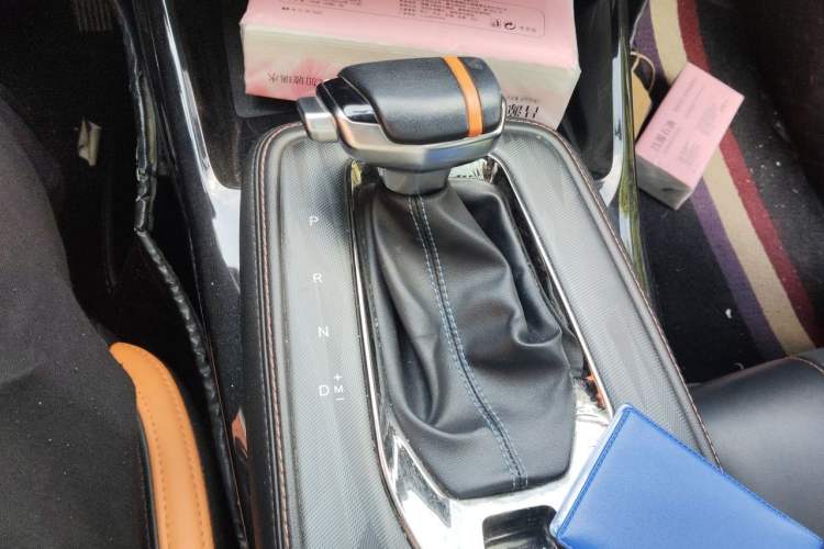 Used CHANGAN OSHAN X5 2021 1.5T DCT Prestige Edition Gear Lever