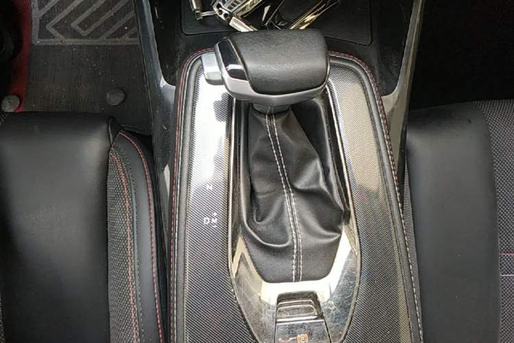 Used CHANGAN OSHAN X5 2021 1.5T DCT Flagship Edition Gear Lever