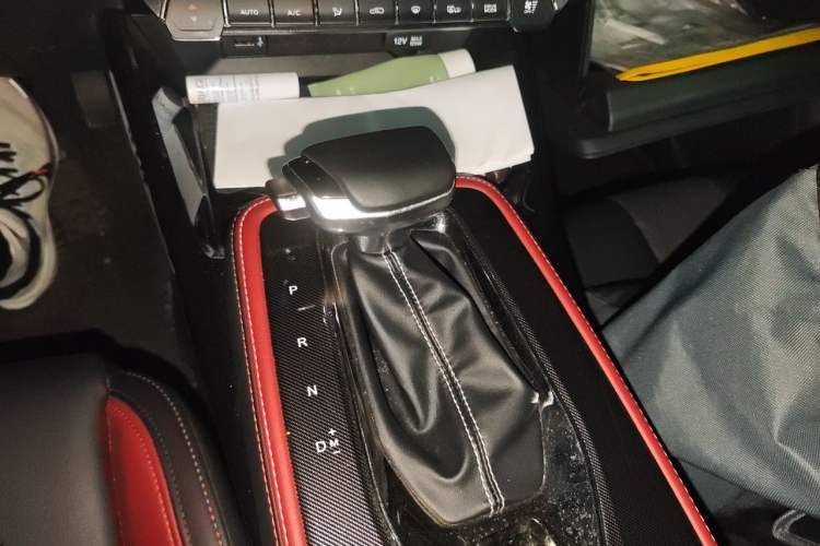 Used CHANGAN OSHAN X5 2021 1.5T DCT Flagship Edition Gear Lever