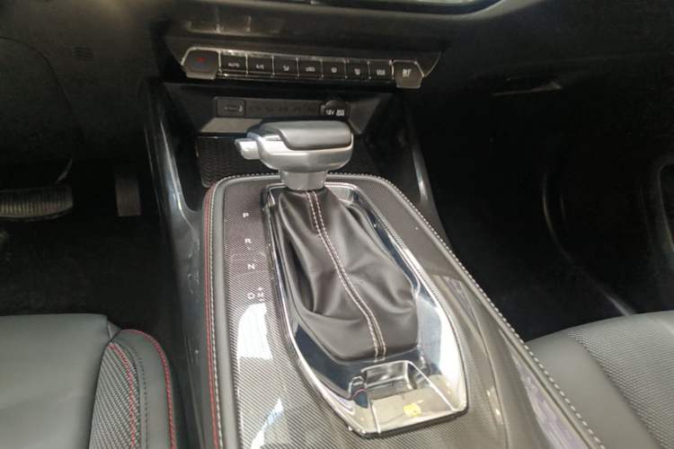 Used CHANGAN OSHAN X5 2021 1.6L CVT Comfort Model Gear Lever