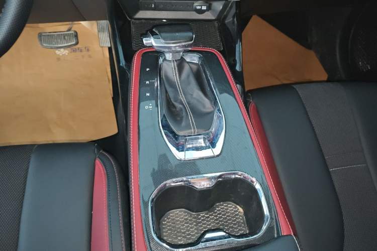 Used CHANGAN OSHAN X5 2021 Revised Version 1.5T DCT Luxury Edition Gear Lever