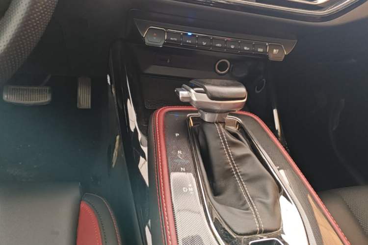Used CHANGAN OSHAN X5 2021 1.5T DCT Prestige Edition Gear Lever