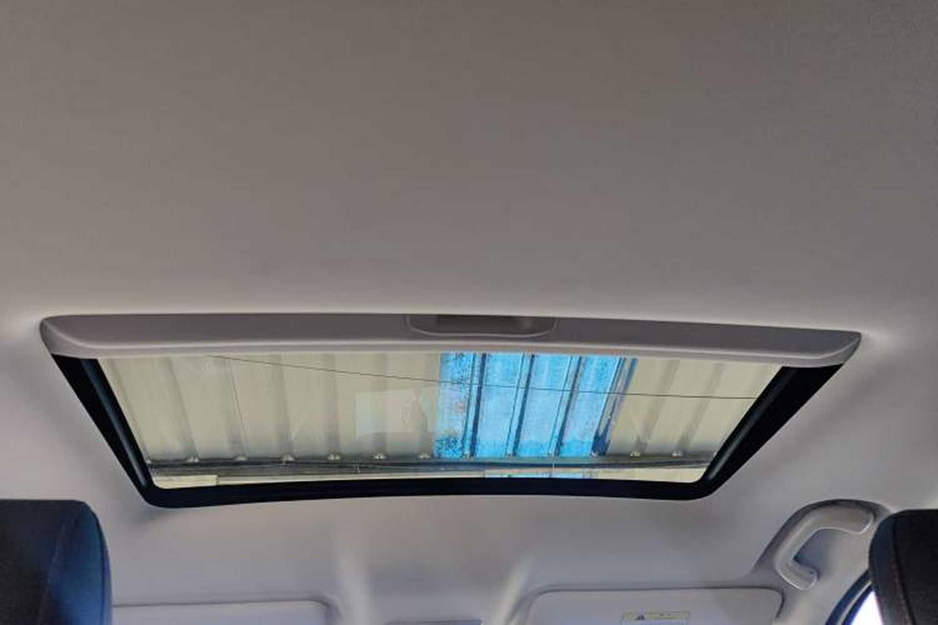 Used CHANGAN OSHAN X5 2021 1.6L CVT Luxury Model Headliner
