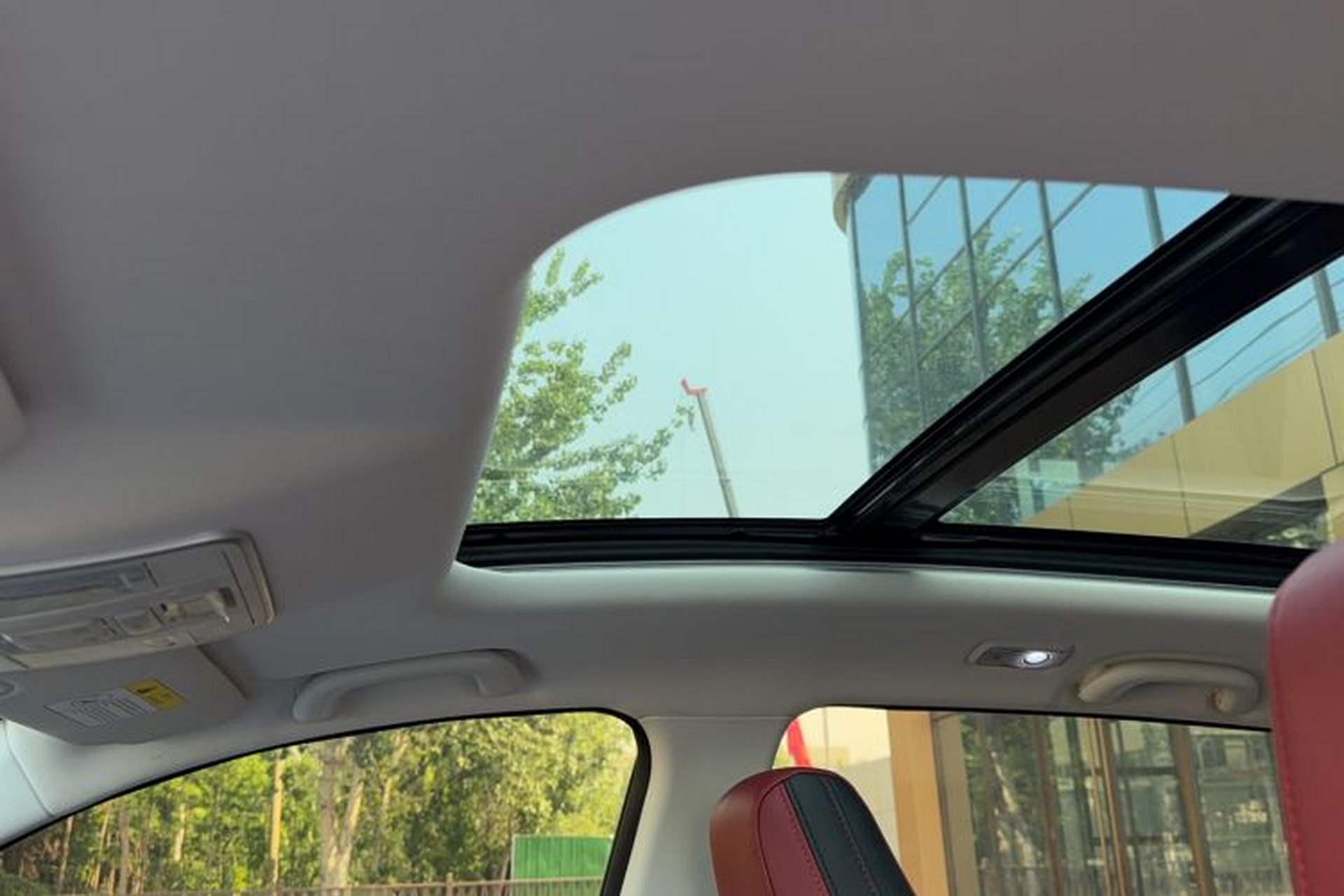 Used CHANGAN OSHAN X5 2021 1.5T DCT Prestige Edition Headliner
