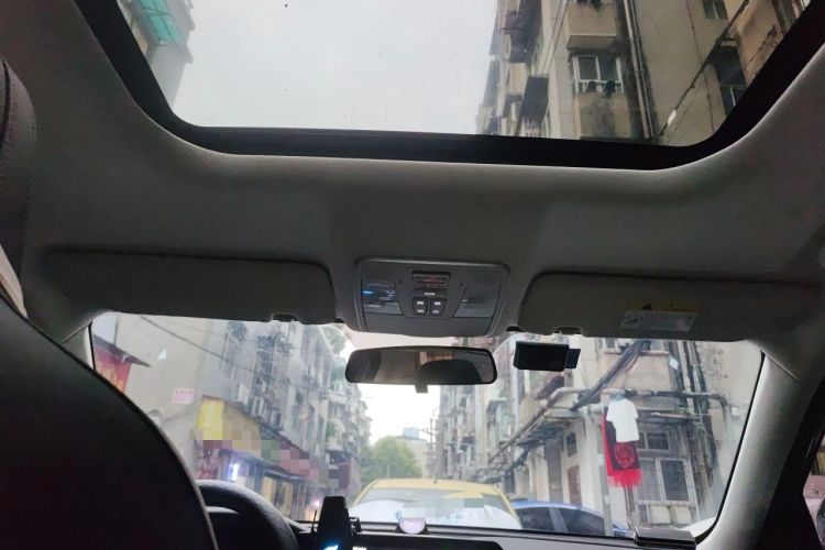 Used CHANGAN OSHAN X5 2021 1.6L CVT Flagship Model Headliner
