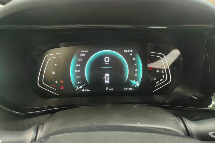 Used CHANGAN OSHAN X5 2021 1.6L CVT Luxury Model Instrument Cluster