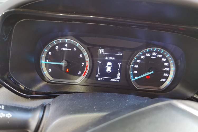 Used CHANGAN OSHAN X5 2021 Revised Version 1.6L CVT Luxury Edition Instrument Cluster