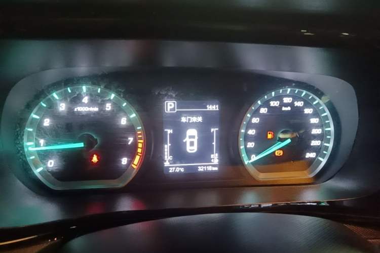 Used CHANGAN OSHAN X5 2021 Revised Version 1.5T DCT Luxury Edition Instrument Cluster