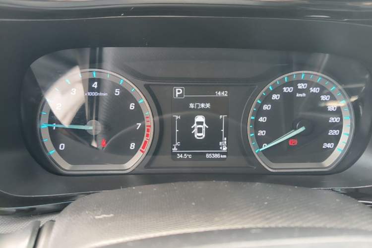 Used CHANGAN OSHAN X5 2021 Revised Version 1.5T DCT Luxury Edition Instrument Cluster