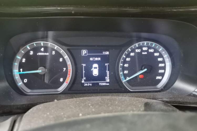 Used CHANGAN OSHAN X5 2021 1.6L CVT Comfort Model Instrument Cluster