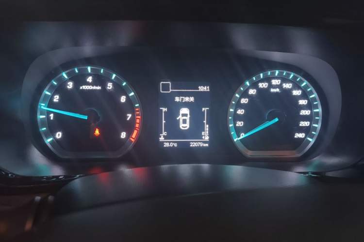 Used CHANGAN OSHAN X5 2021 Revised Version 1.6L Manual Luxury Edition Instrument Cluster