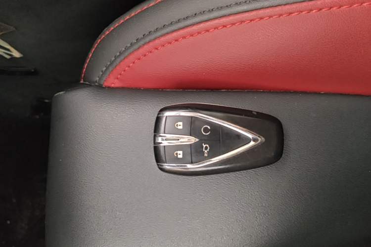 Used CHANGAN OSHAN X5 2021 1.5T DCT Prestige Edition Interior 1