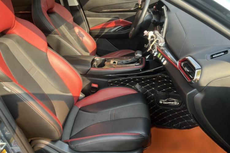 Used CHANGAN OSHAN X5 2021 1.5T DCT Prestige Edition Interior 2