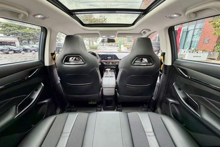 Used CHANGAN OSHAN X5 2021 1.5T DCT Flagship Edition Interior 4