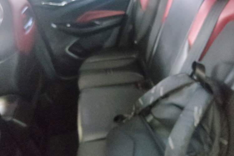 Used CHANGAN OSHAN X5 2021 1.5T DCT Prestige Edition Interior 4