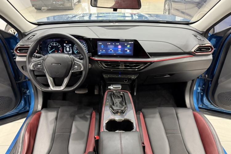 Used CHANGAN OSHAN X5 2021 Revised Version 1.5T DCT Luxury Edition Interior 5