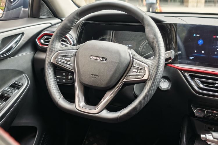 Used CHANGAN OSHAN X5 2021 Revised Version 1.5T DCT Luxury Edition Interior 5
