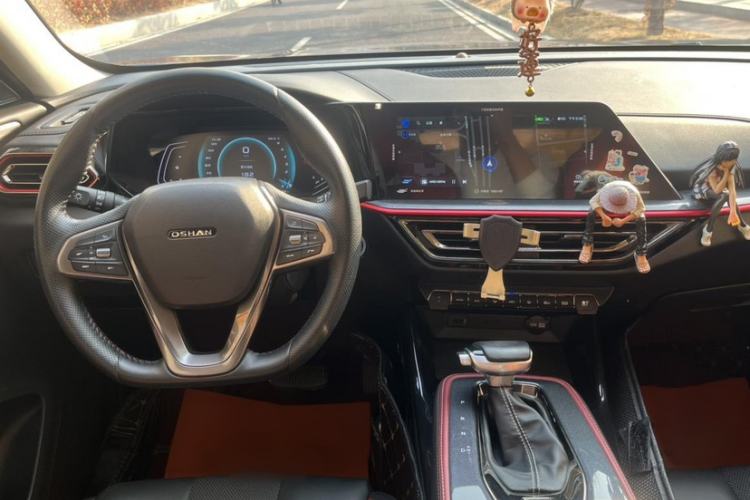 Used CHANGAN OSHAN X5 2021 1.5T DCT Prestige Edition Interior 5