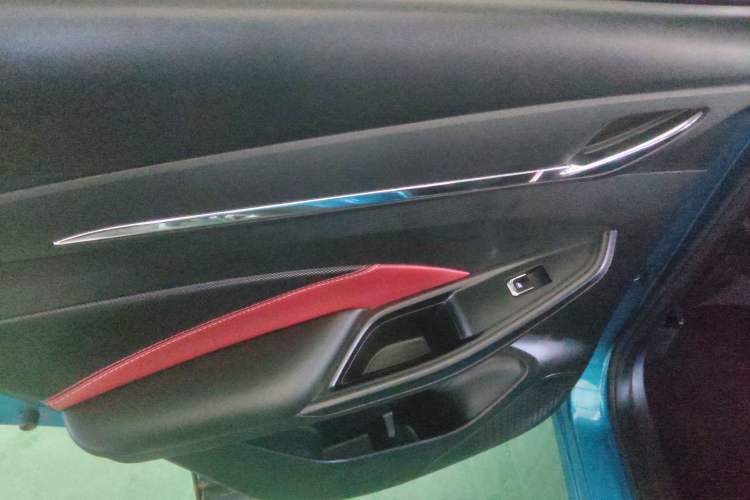 Used CHANGAN OSHAN X5 2021 1.5T DCT Prestige Edition Interior 8