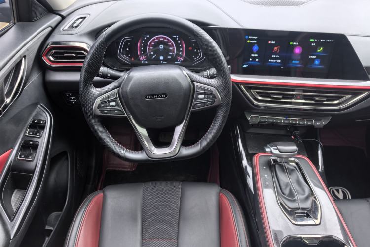 Used CHANGAN OSHAN X5 2021 1.5T DCT Prestige Edition Interior 9
