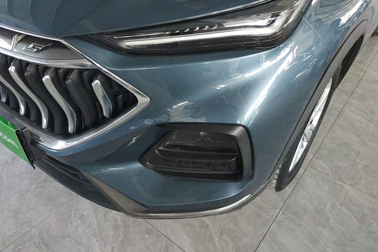 Used CHANGAN OSHAN X5 2021 Revised Version 1.6L Manual Luxury Edition Left Front Headlight