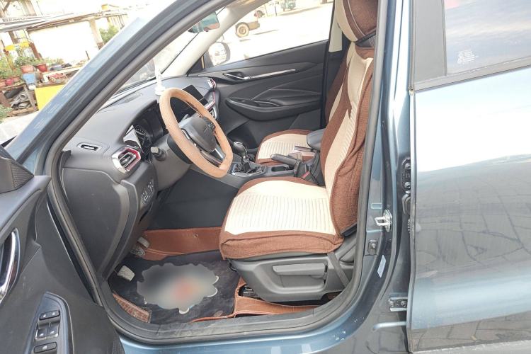 Used CHANGAN OSHAN X5 2021 Revised Version 1.6L Manual Luxury Edition Left Front Seat